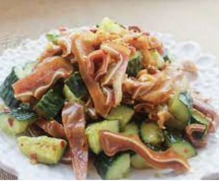 10. Julienne Pig Ears with Cucumber 猪耳拌黄瓜